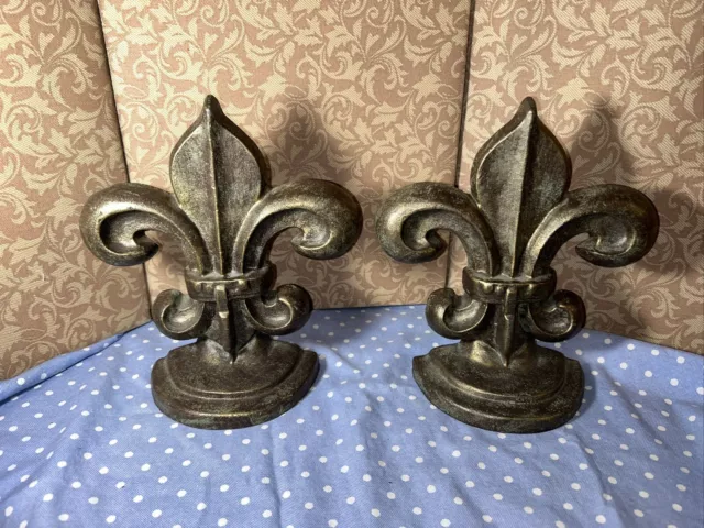 Vtg CAST IRON FLEUR DE LIS BOOKENDS PAIR OF 2 - Bronze Color Rustic Decor 7.75"