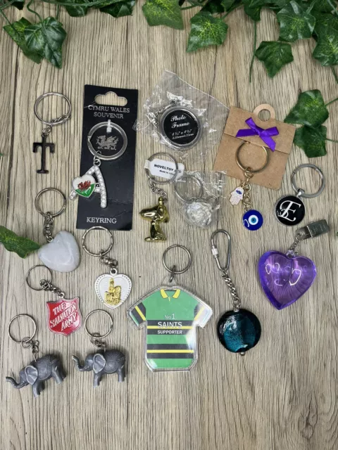 JOB LOT Keyrings Key Fobs Vintage & Modern Collectable Key rings Bundle