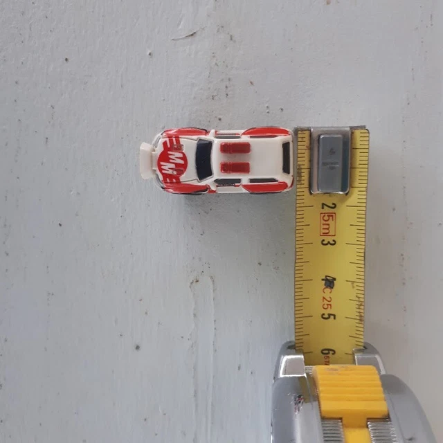 LOT D'ANCIENS VÉHICULES Micro Machines, porte avion