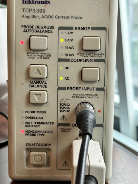 REPAIR REQD -Tektronix TCPA300 AC/DC Current Probe Amplifier for TCP312A TCP305A