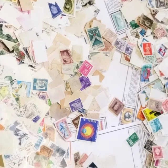 MUNDIALES Gran lote   de 250 sellos diferentes usados de distintos paises