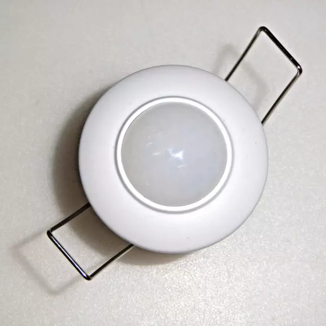 Zinc Loca 360 Degree Infrared Recessed Motion Sensor ZN-25155-WHT IP20 230V AC