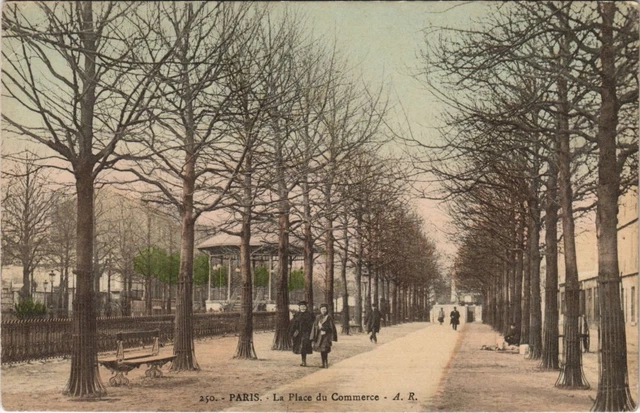 CPA PARIS 15e La Place du commerce (158605)
