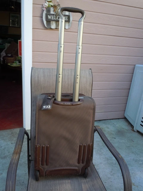 TUMI  WHEELED CARRYON, BROWN. (e3)