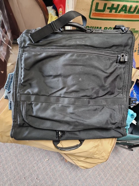 Tumi Garment Black Nylon Bag Bifold Suit Carry On Large Luggage 3