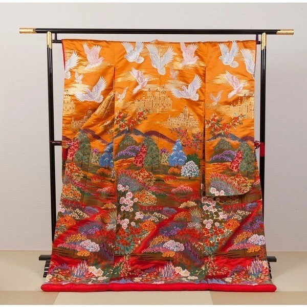 Kimono Iro Uchikake Vermilion red base red hem grandation pure silk bridal dress