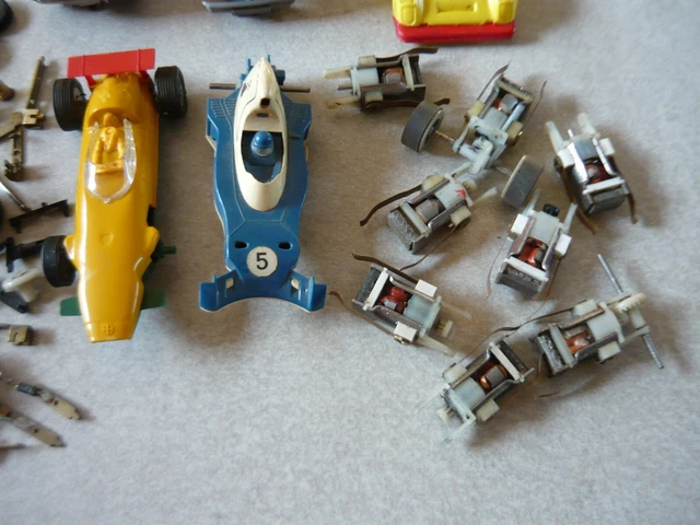 Pieces Detachees Circuit Electrique Voiture Jouef JOUEF CIRCUIT lot pièces détachées et voitures de circuit à restaurer