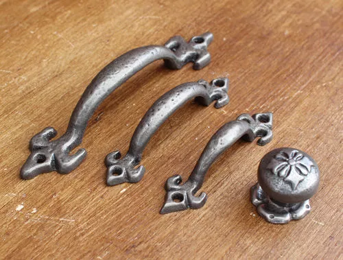 Antique Kitchen Cupboard Drawer Door Pull Handles - FLEUR DE LIS IRON (HA01-c)