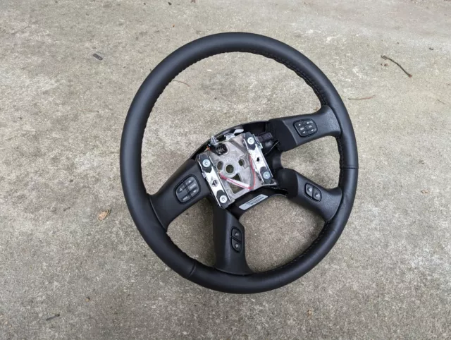 NEW 2002-09 GM Chevy Silverado Trailblazer Leather Steering Wheel Radio Controls