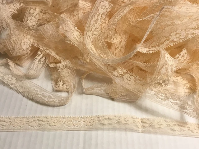 15 Yards Cream Floral Lace Trim!  5/8” Wide  Very Pretty