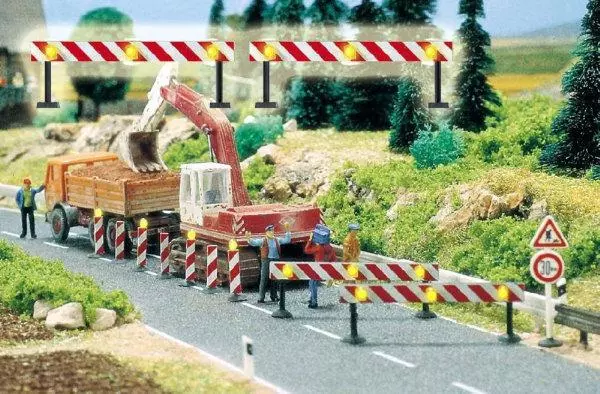 Busch 5905 Flashing Road Barriers HO & OO Scale