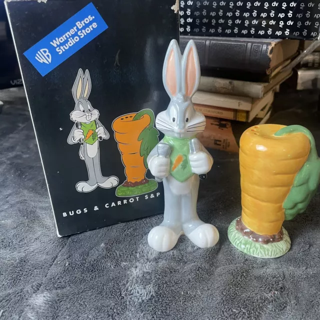 VTG Warner Bros Bugs Bunny & Carrot Salt And Pepper Shakers NIB