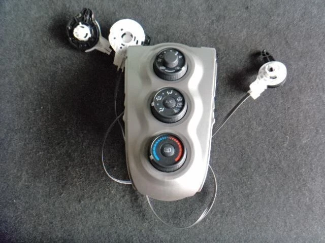 TOYOTA Vitz 2010 CBA-NCP95 Pannello di controllo A/C [usato] [PA67005304]