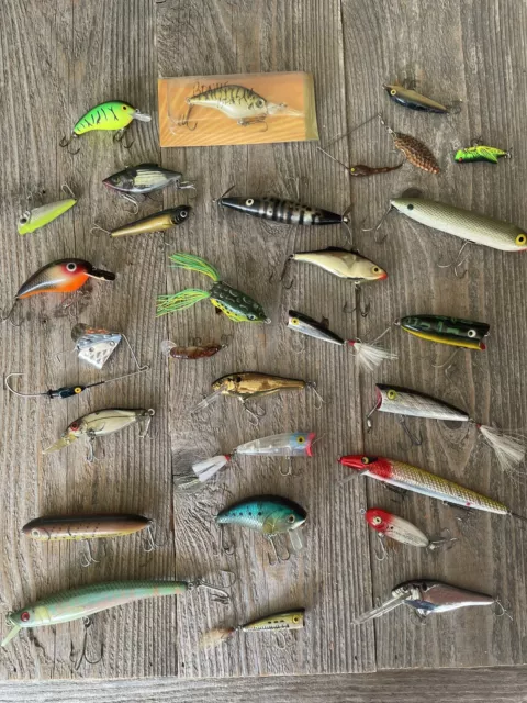 FISHING LURES LOT Mix of vintage used and new lures baits tackle