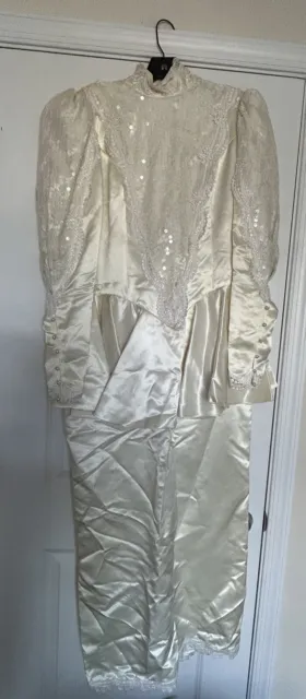 Jessica McClintok Vintage Wedding Gown , Sz 12 , Color -Ivory