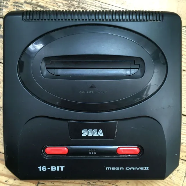 Console Sega Megadrive 2 Pal Euro Mk-1631-50 Sans Manette Ni Câbles Ni Jeux Ii