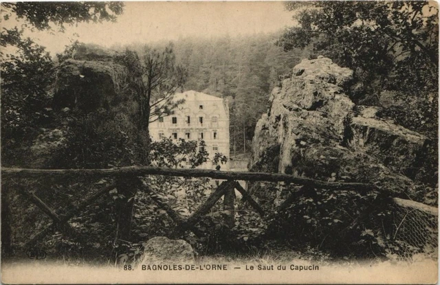 CPA BAGNOLES-de-l'ORNE-Le Saut du Capucin (29712)