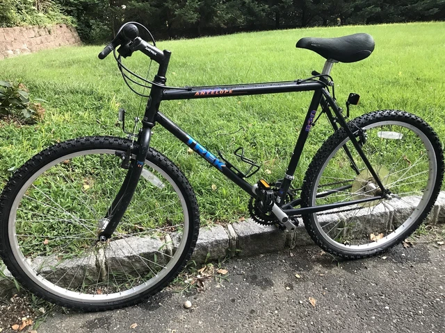 Trek antelope 830 best sale price