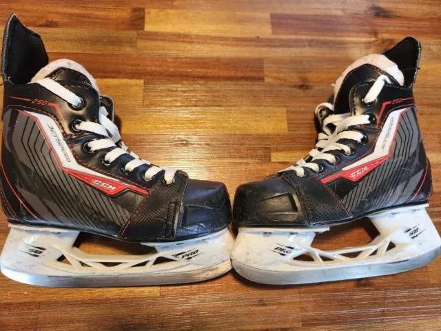 Used, but still good! CCM Jetspeed 250 Ice Hockey Skates Junior Youth Size 12J