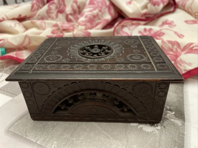 Boîte à Bijoux Ancienne En Bois Sculpté à La Main - Déco Vintage, Sans Marque