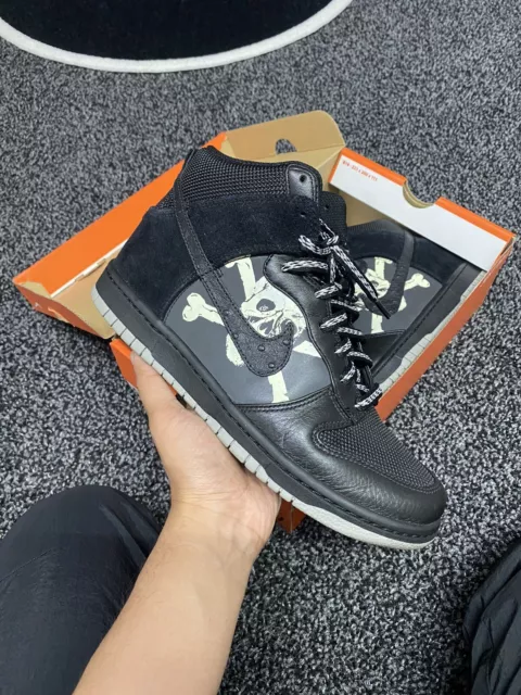 Nike dunk st pauli deals