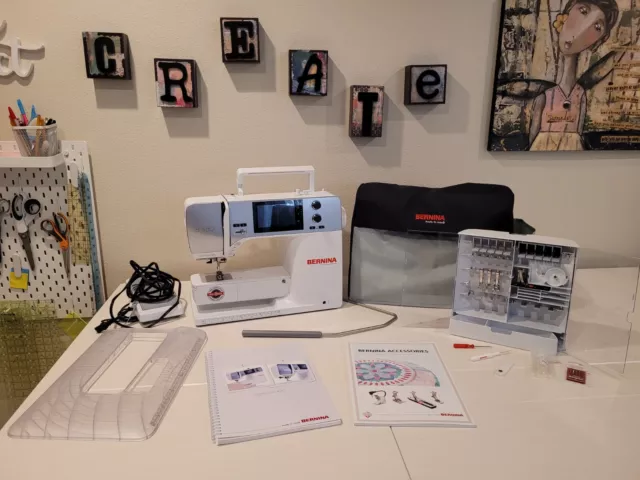 Bernina B480 Sewing Machine, with standard and extra accessories, EUC
