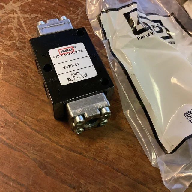 aro-5030-07-pneumatic-air-directional-control-valve-new-56-90