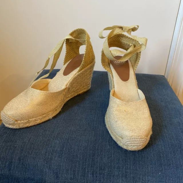 EUC andre assous gold wedge ankle tie espadrilles size 37