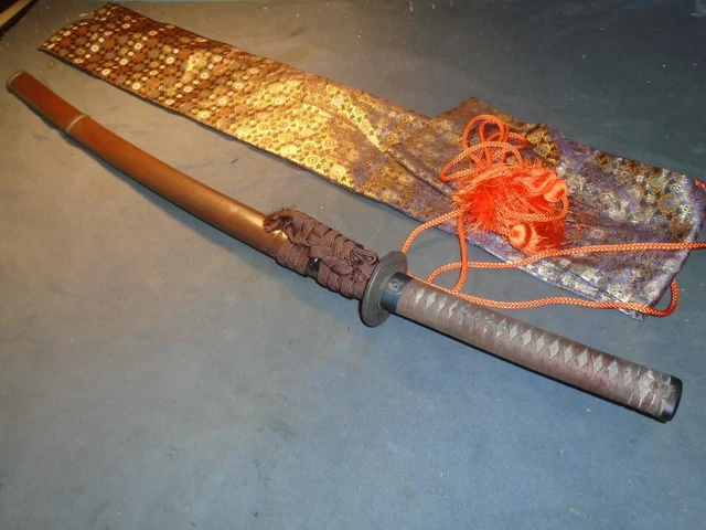Japanese sword in honzukuri mountings "Omi-no kami Tadayoshi"