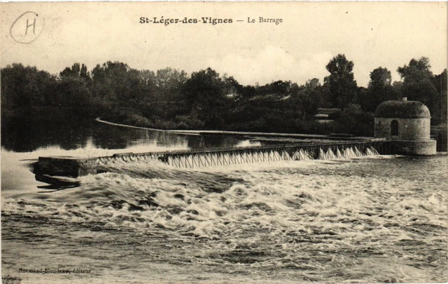 CPA AK St-LEGER des VIGNES Le Barrage (420745)