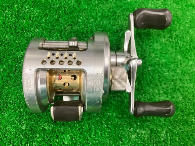 リール SHIMANO CALCUTTA CONQUEST 201DC Shimano JDM 09 Calcutta Conquest DC 2009-2017
