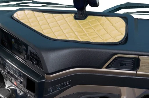 Tappetino centrale cruscotto in Ecopelle Champagne per new MAN TGX dal 2021