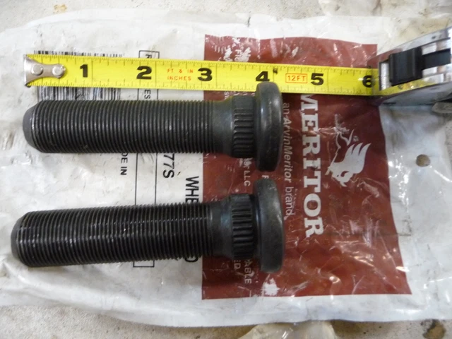 LOT OF 2 Meritor 20 X 2477S Wheel Stud 2503635C1