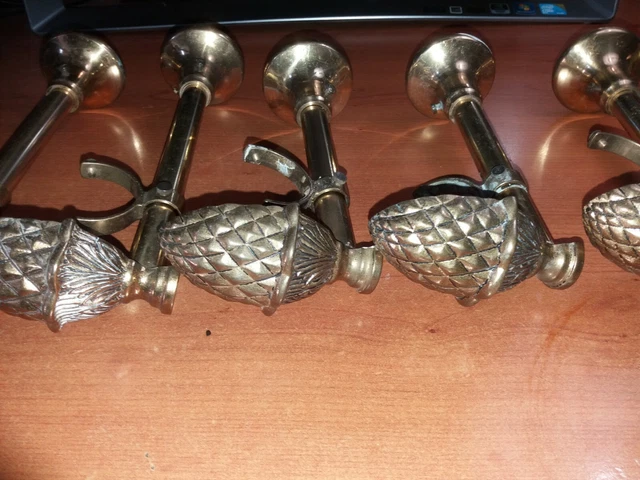 6 curtain rod doors. Very good state . Opportunity . Empire-style. 5