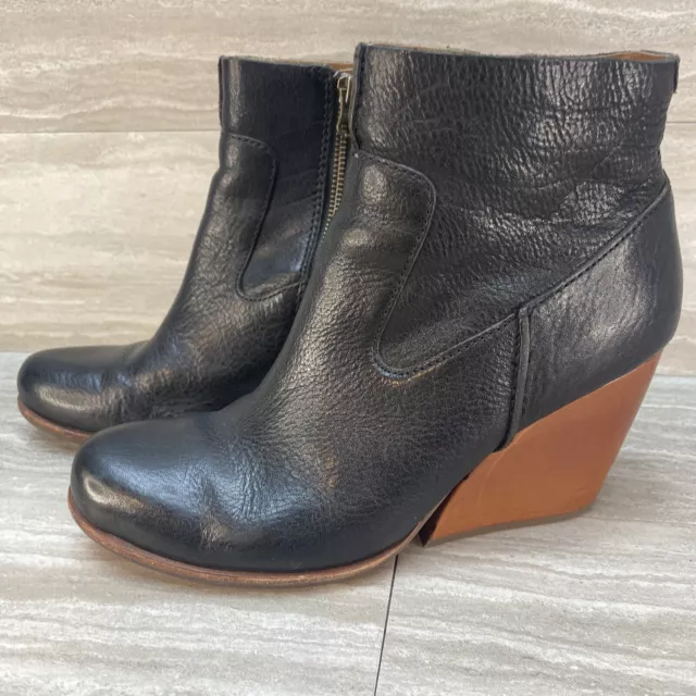 Kork Ease Women's Size 9 Chandra Black Leather Wedge Heel Side Zip Ankle Boots