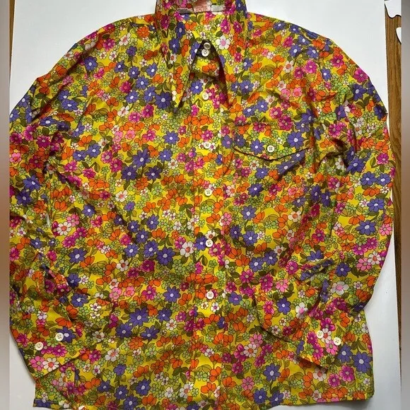 SKYR FLORAL SHIRT Scandia Trading Co. nylon button up shirt vtg 60s sz M