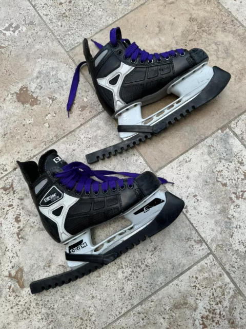 CCM 192 Ice Hockey Skates, Size UK 4.5.