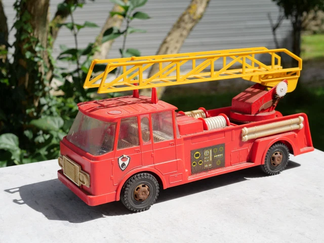 Joustra 24 Du Mans - Voiture Miniature Ancienne - Années 70 - Michelin