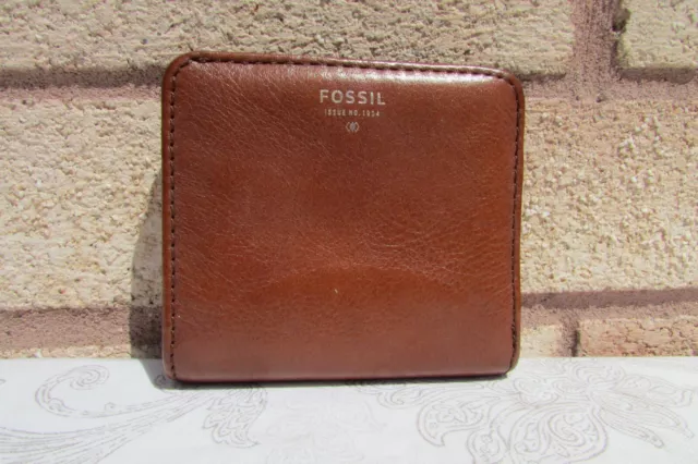 Fossil Sydney Brown Leather Organizer ID Slot Small Bifold Mini Wallet