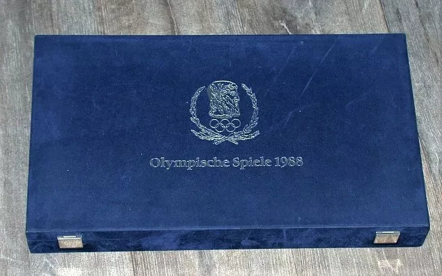MÜNZKASSETTE Veloursoptik - Olympische Spiele-  für 24 Münzen, eckig
