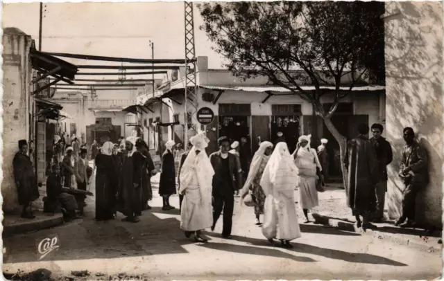 CPA AK OUDJA - Dans la Médina une Rue MAROC (669145)