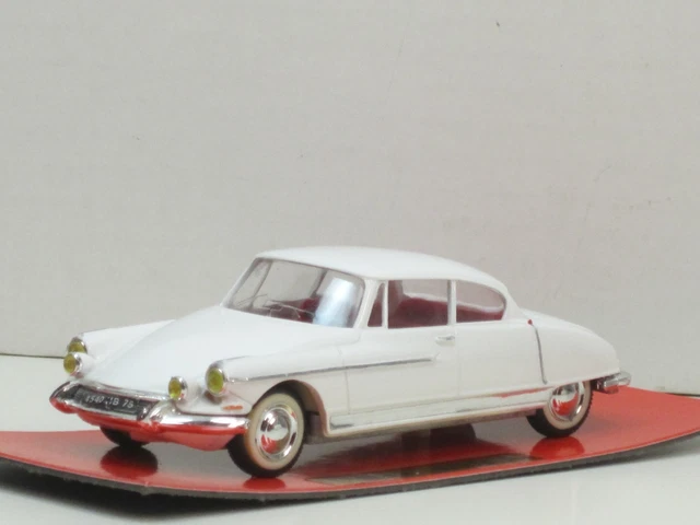 CITROEN DS LE Dandy Chapron 1/43 collection Saga de la DS neuve en boite EUR 12,00 - FR