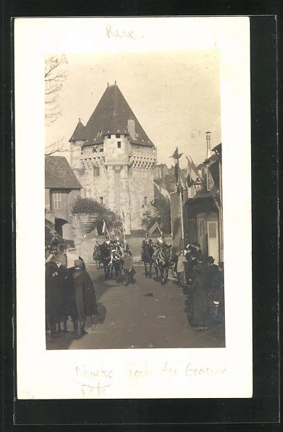CPA Nevers, Fete, Porte du Croux 1909