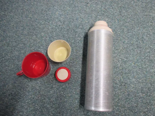 Vintage Thermos 2484 H Vacuum Bottle Quart Size Ribbed Aluminum With Lid & Cups