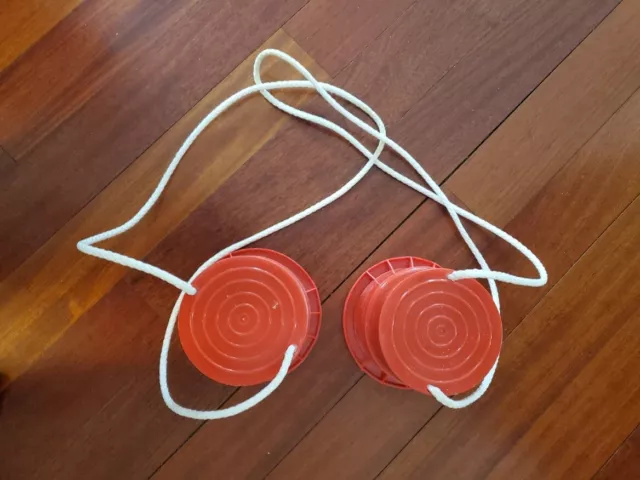 Bucket Stilts in Red – Walking Cups for Children 