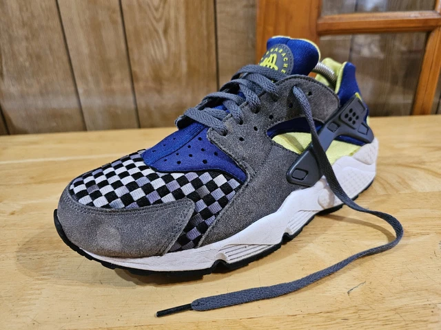 Air huarache venom green sale