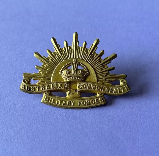 Vintage Australian Commonwealth Military Forces Badge Rising Sun