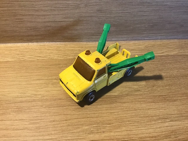 Matchbox Superfast No.61 Ford Wreck Truck - Yellow Matchbox Superfast No.61 Ford Wreck Truck - Yellow