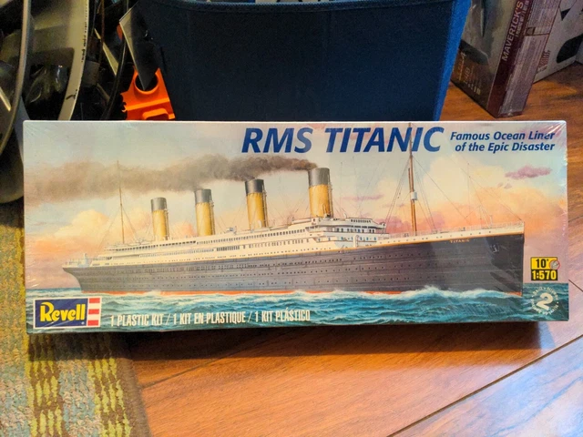 REVELL RMS TITANIC model ship kit. 1:570. New in sealed box. EUR 9,20 ...