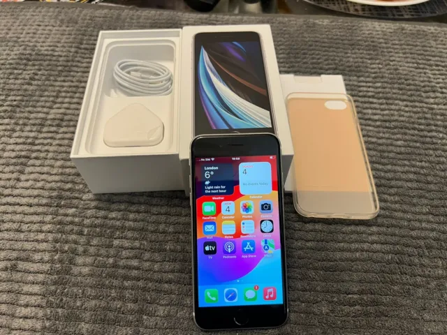 Apple iPhone SE 2020 2nd Generation 64GB White (Unlocked)